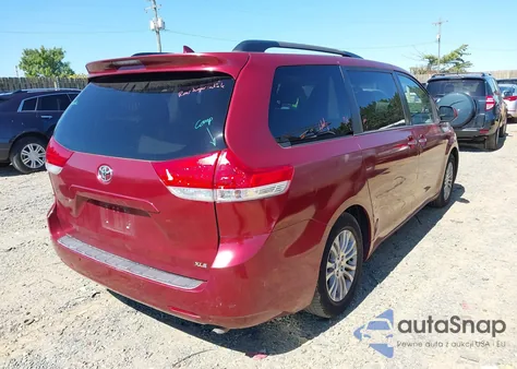 2013 Toyota Sienna Xle V6 7 Passenger Auto Access Seat from USA, damaged, VIN 5TDYK3DC2DS352647